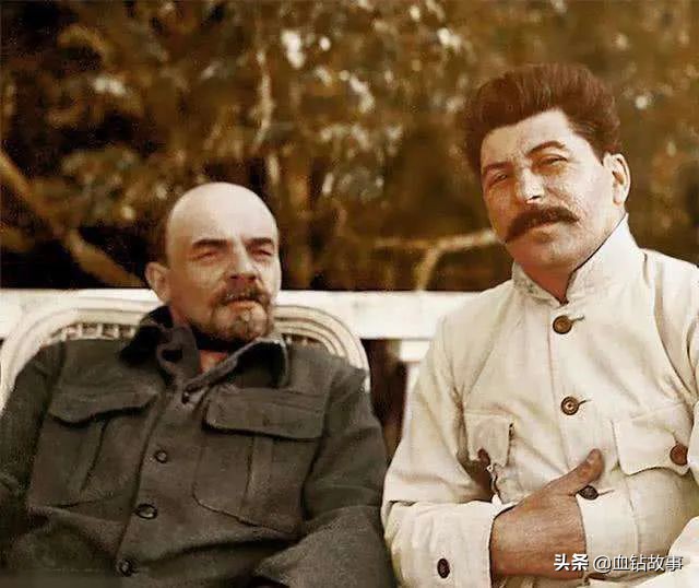 普京单手摆动动作,普京重大军事动作