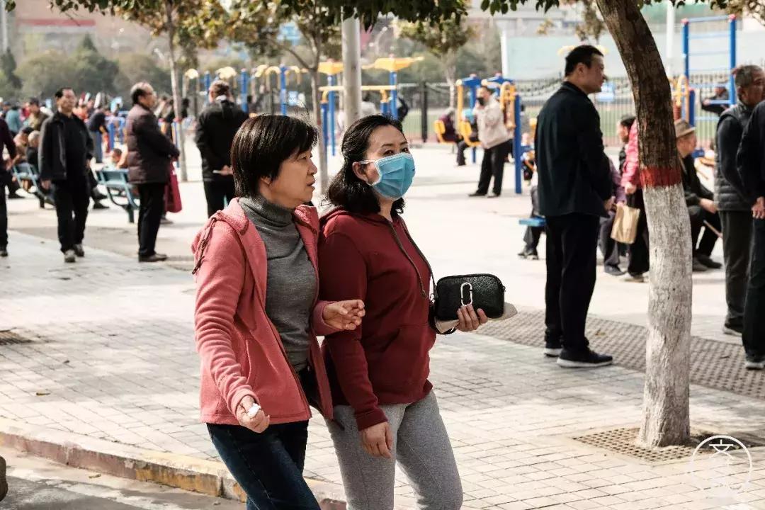 郑州火车头体育场视频,郑州市二七区火车头体育场