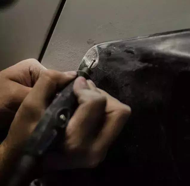 自从坐上了小姐姐的GT-R之后，天天都能体验速度与激情的快感