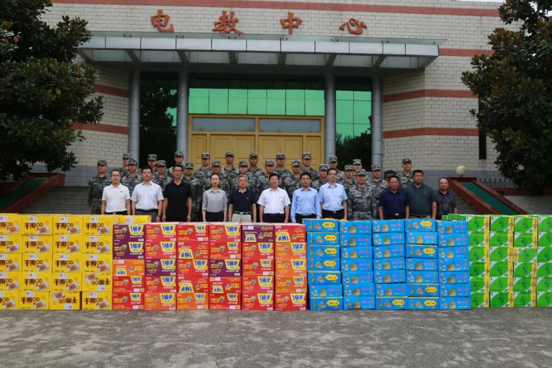走访慰问部队官兵共叙军民鱼水情,慰问驻军部队共叙鱼水情谊