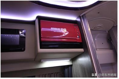 福特全顺v362短轴中顶5座房车布局,福特小野牛房车六座升顶