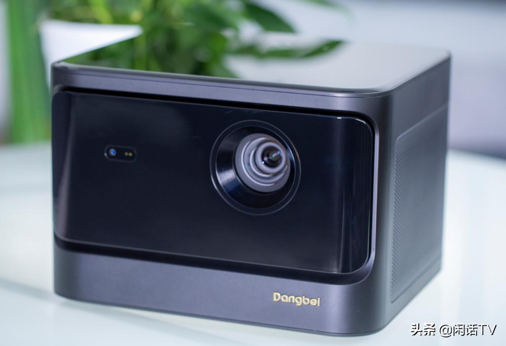 爱普生9400树脂镜头,爱普生和索尼的768分辨率投影仪