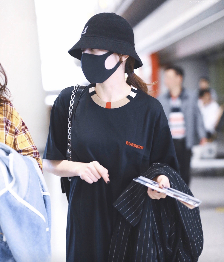 岳云鹏评价迪丽热巴长相,岳云鹏说还是迪丽热巴好看