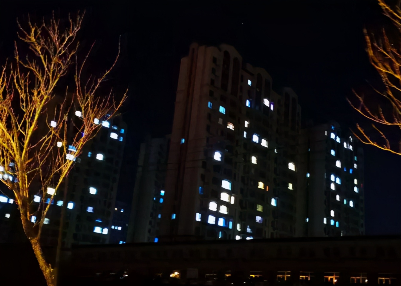 别再黑北湖没人了，停车位都找不着