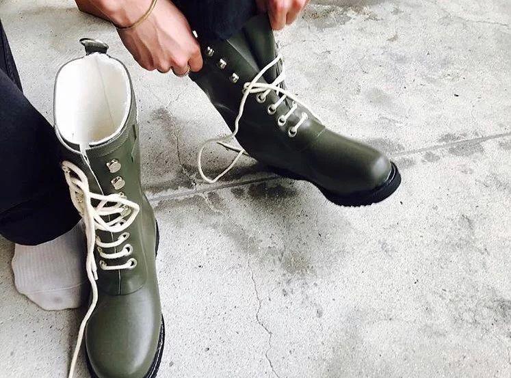 下雨天该不该穿aj,适合在雨天穿的aj