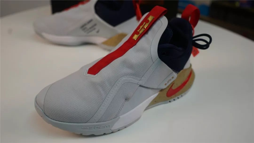 WEN开箱｜六百块的耐克版驭帅12？前后气垫，你喜欢么？