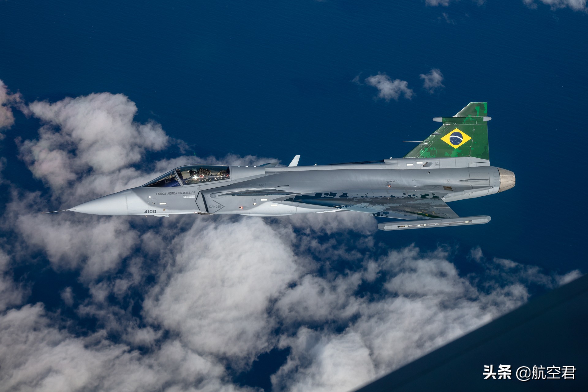鹰狮刚飞入巴西，就开始反噬本土航空工业，外购买不来战斗力