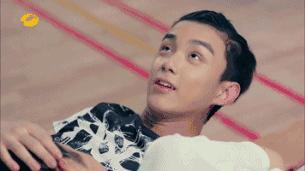 谭松韵卑微求爱完整视频,谭松韵卑微求爱视频