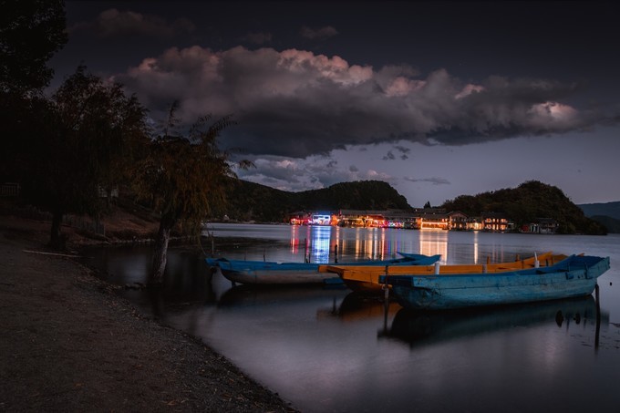 消失的地平线上的“香巴拉”和“女儿国”（二）