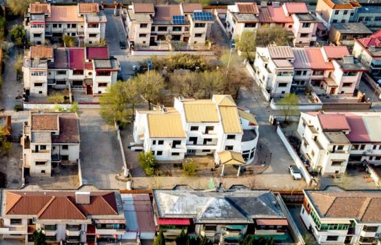 撤村建镇、农民翻身、教授当顾问:大邱庄的神话20年