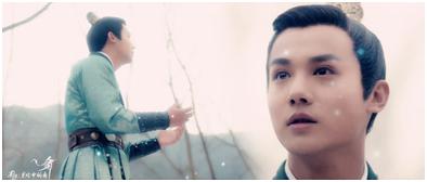 他爱上了自己的亲妹妹，不敢又不能，最后却爱得轰轰烈烈