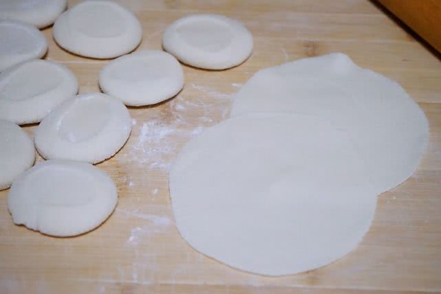 孩子不爱吃菜家长怎么做,好看又好吃的传统点心四喜蒸饺