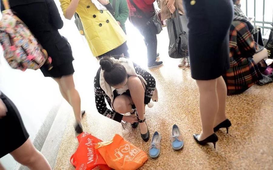 空姐体检是男人检查吗,空姐每年都要体检吗