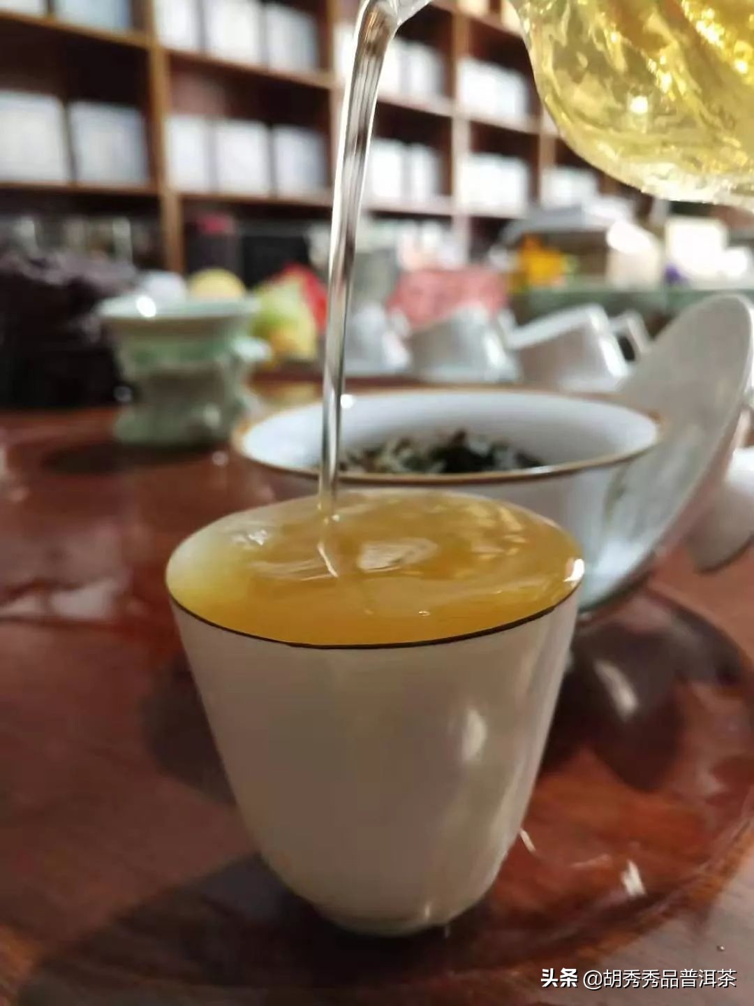 普洱茶压紧好还是压松好,普洱茶压饼会变苦吗