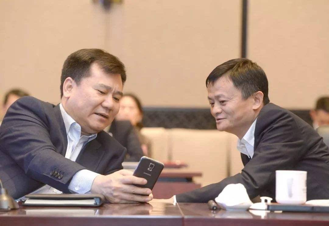 苏宁和银泰哪个好,苏宁和银泰哪个强