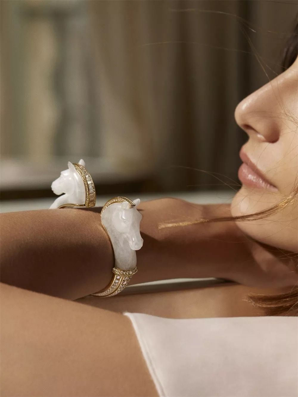 英国女王珠宝传奇,英国女王王冠上的宝石的传奇