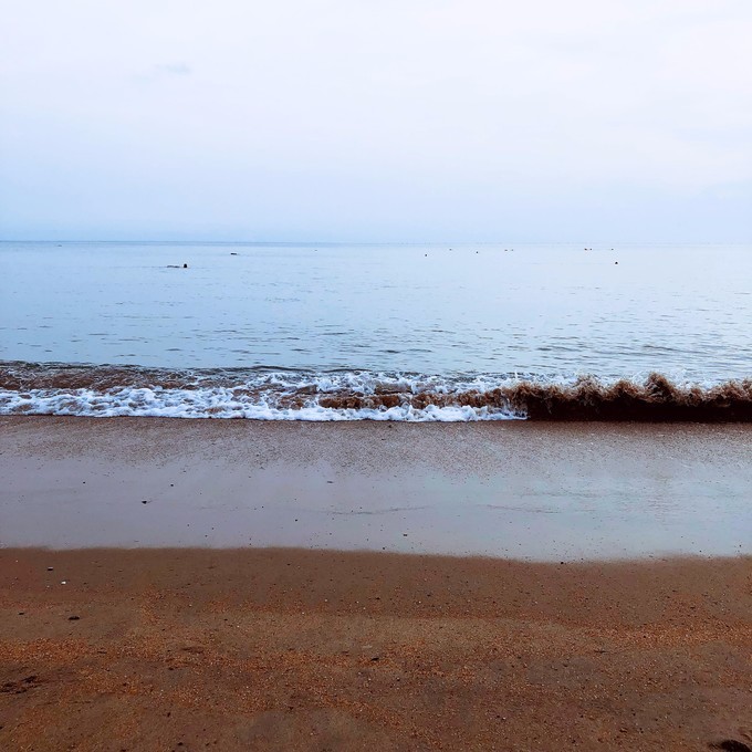 抛开所有的烦恼，奔向快乐无限的海口