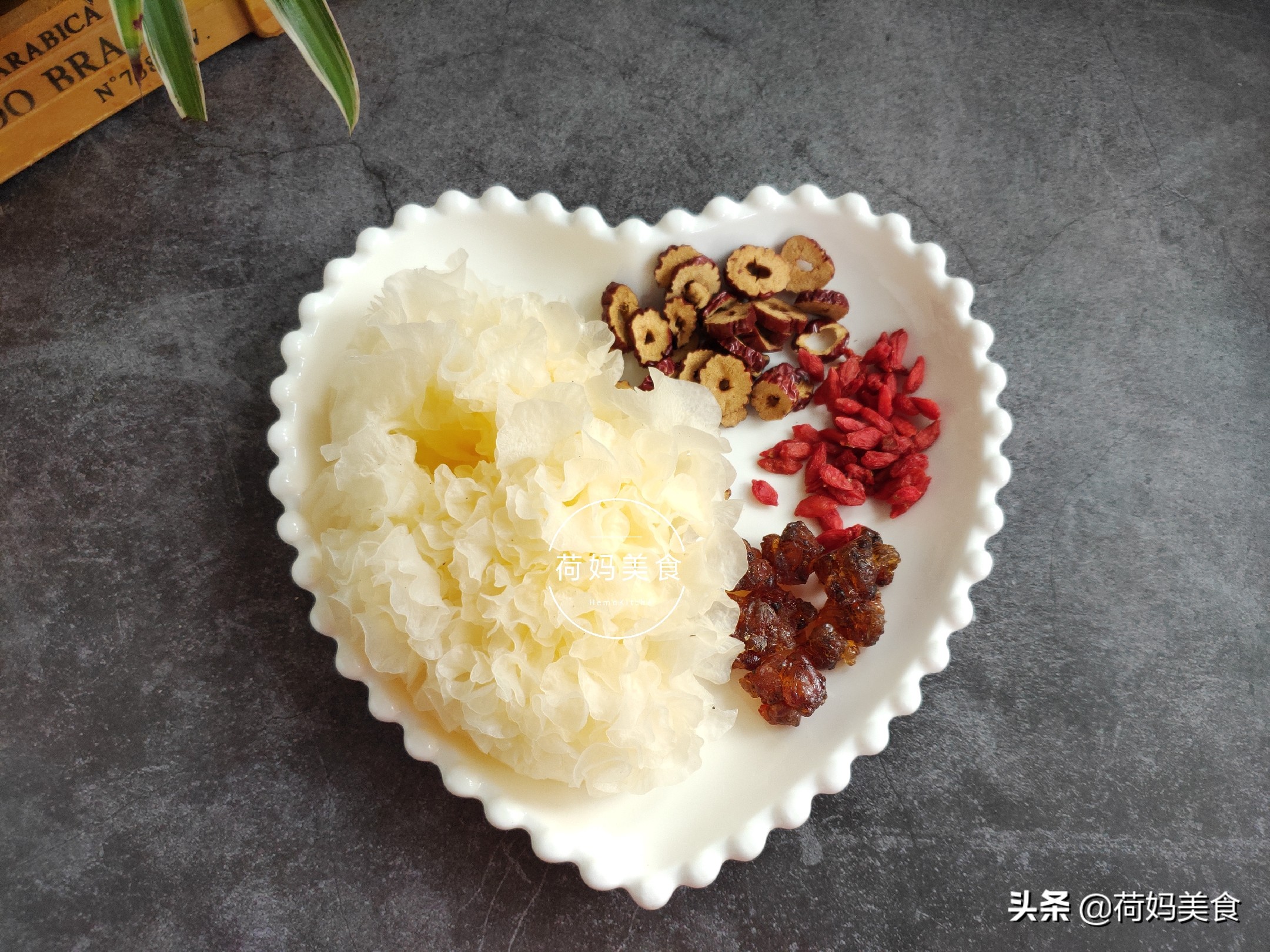 5分钟就能做好的营养汤懒人必备,爱美的女人要经常喝这种汤