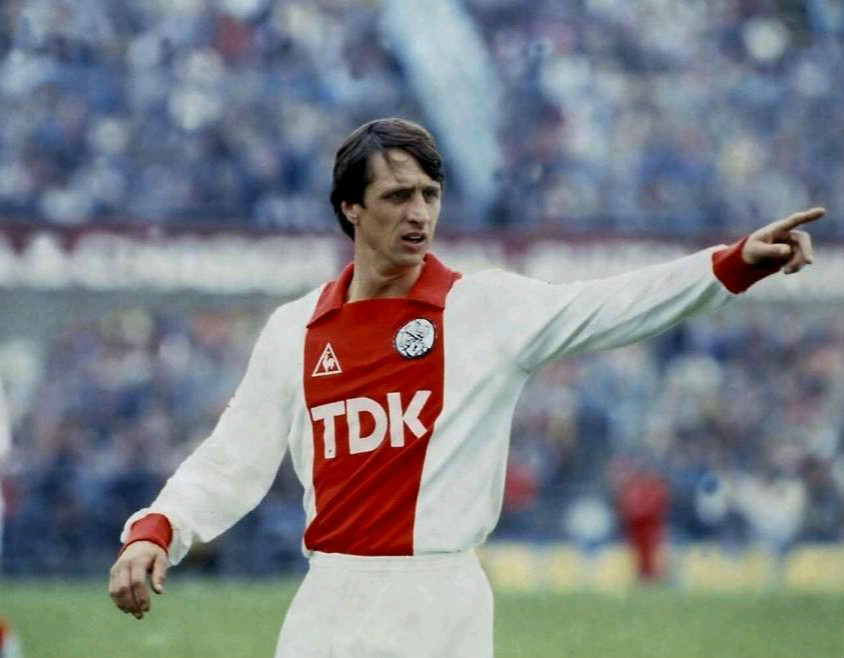 昙花一现的足球球星克鲁伊夫,世界足球传奇人物大全