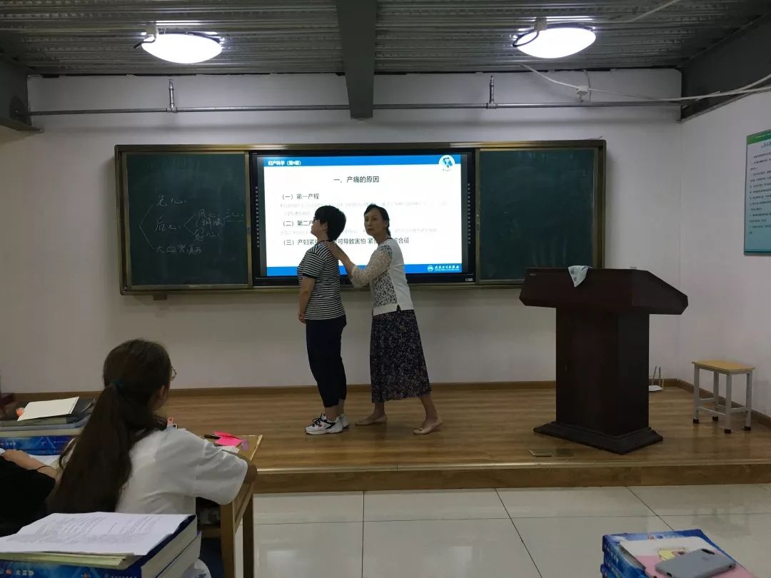 让人心痛的医护人员,让人心疼的法医