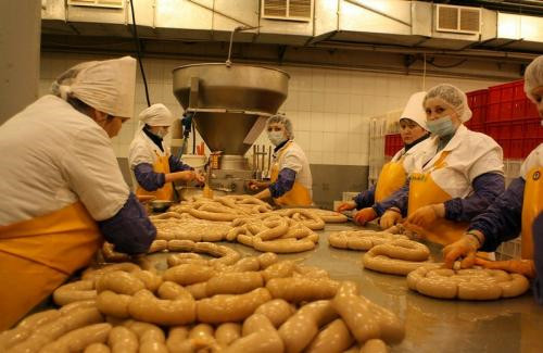 俄罗斯的香肠是生的还是熟的,俄罗斯香肠卖不到中国来的原因