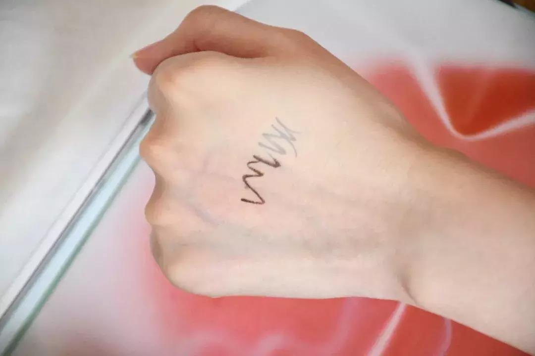 化妆5分钟少女,女生化妆10分钟和1小时