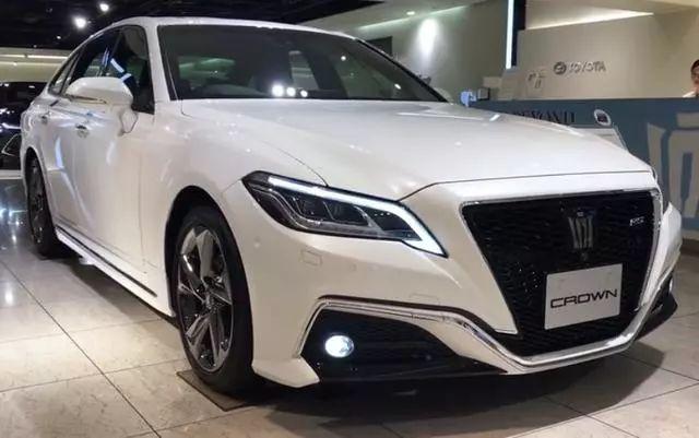 十五代丰田皇冠新车价格,全新十五代丰田皇冠价格