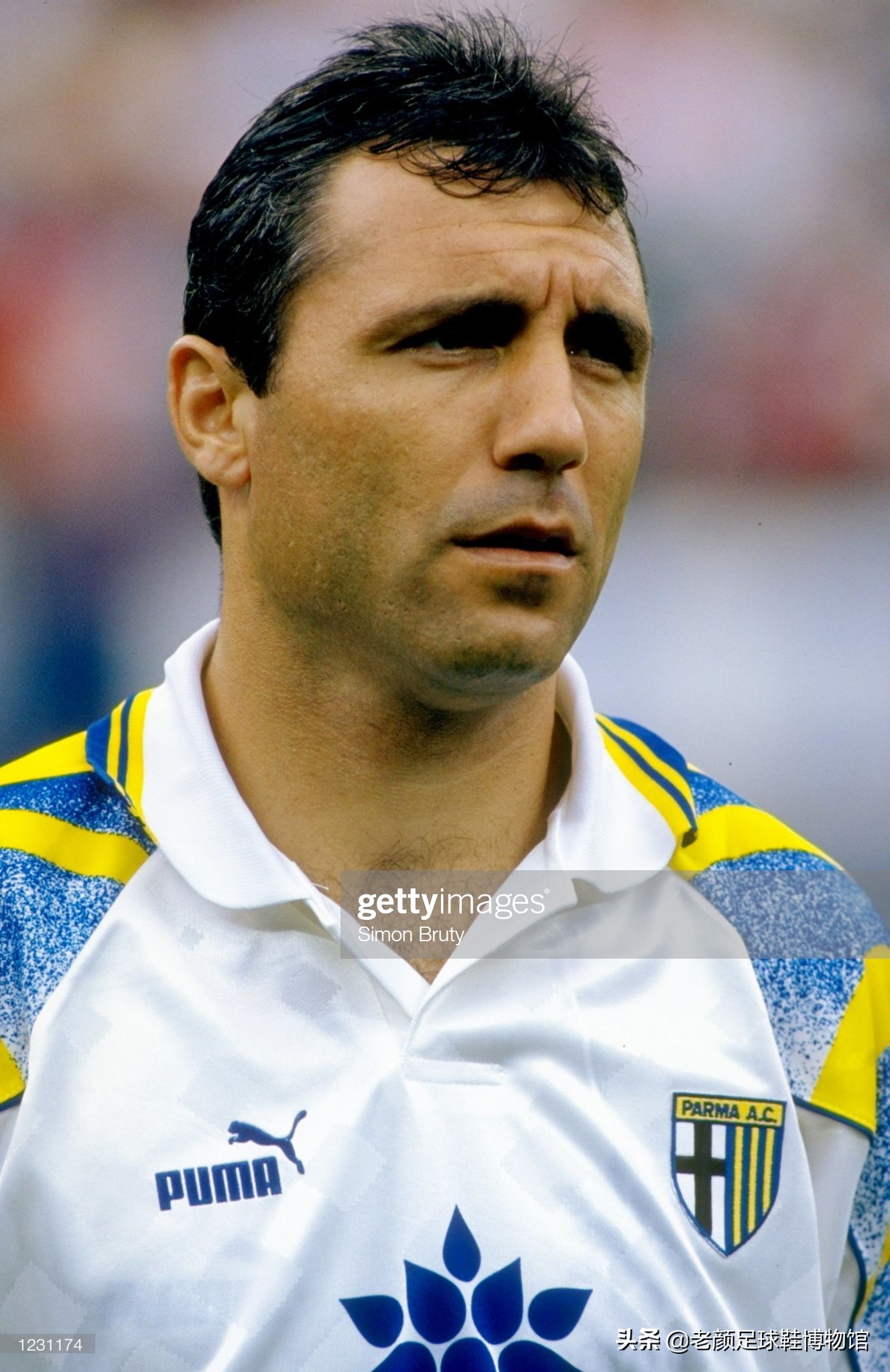 脾气最火爆的巴萨巨星，脚踩皇马球衣和裁判的脚，曾被终身禁赛