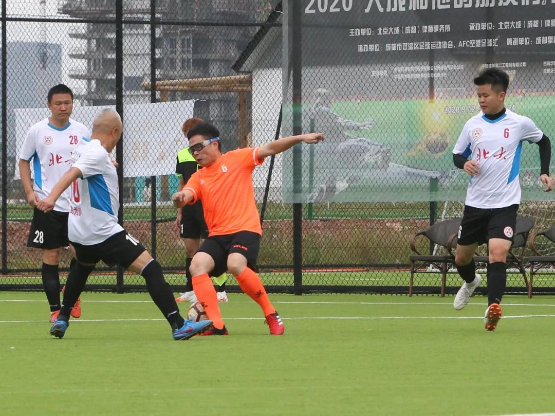 足球赛展现风采,足球比赛赛出风采