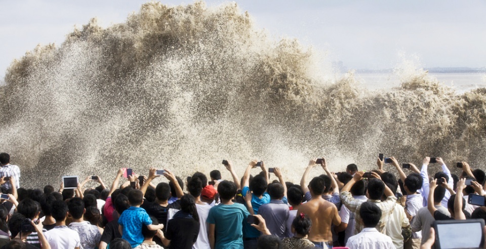 钱塘大潮世界十大奇观,世界三大奇观钱塘江观潮