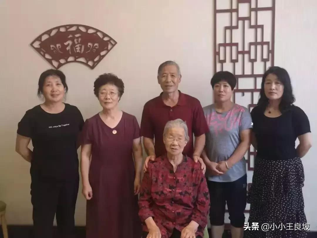 青山依旧夕阳如初,山河依旧夕阳如初