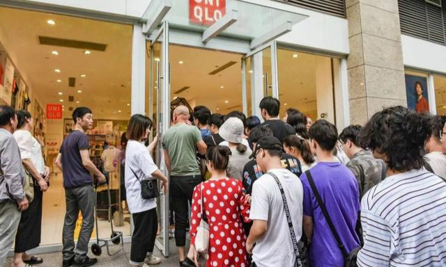 优衣库疯狂抢购引发的猜疑！是套路？还是营销手段？