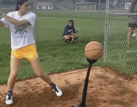 搞笑动态小短腿图,搞笑动图gif骑自行车