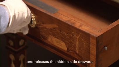 看完这些处处是机关的家具,才知道小时候的文具盒是这么来的