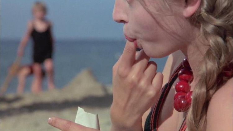 《铁皮鼓》3岁男孩撞破母亲婚外情，撕开成人界的“不伦”与虚伪