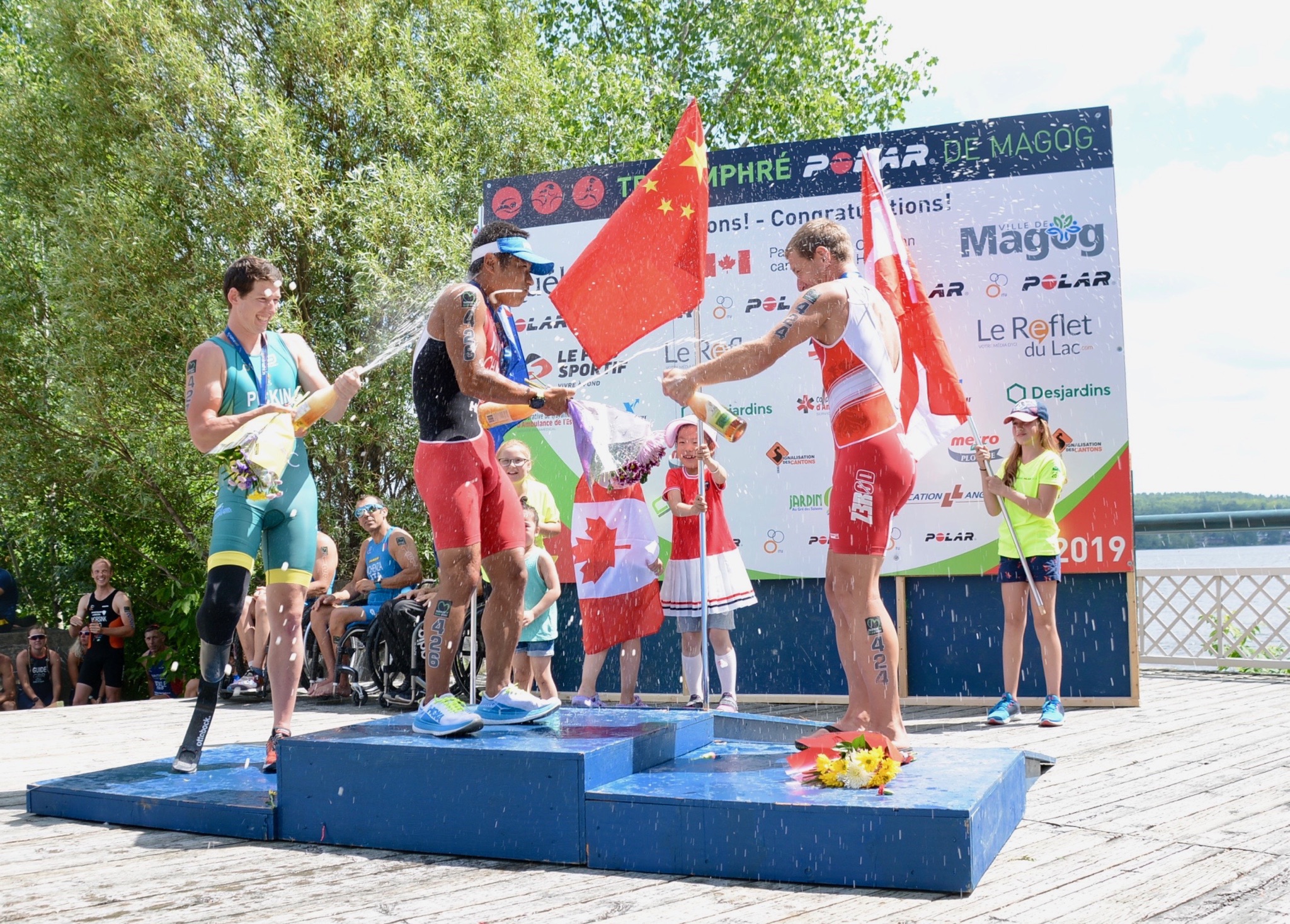 跑狐周记｜北大博士半天走98800步惹争议波马慈善筹款创新高