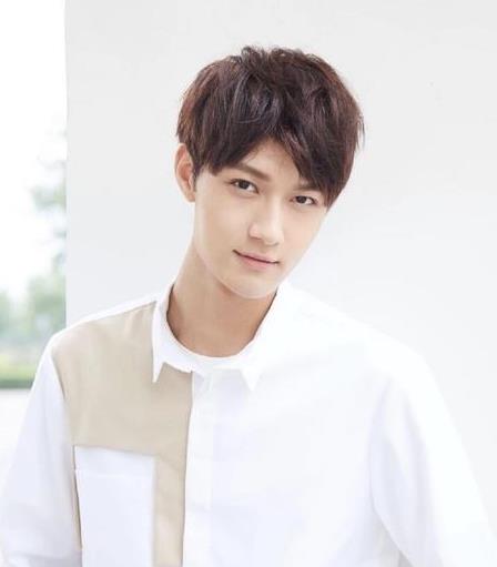 发际线高发型男生短发寸头,男生发型短发寸头怎么剪