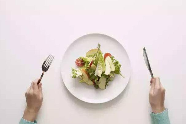 40岁男子肩膀疼查出癌症,39岁男子患怪病