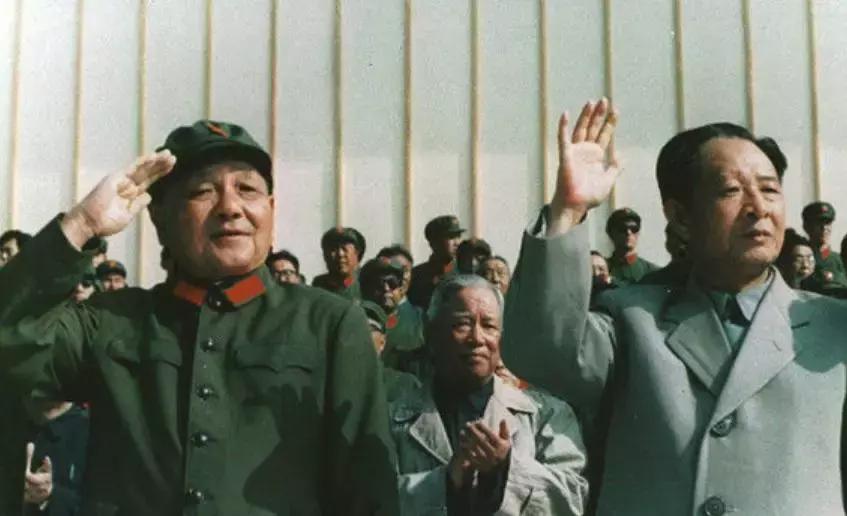 致敬最可爱的人一幅画,致敬最可爱的人卡通图片