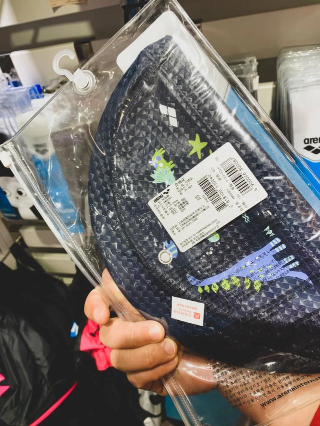 儿童游泳要泳帽吗,宝宝游泳用戴泳帽吗