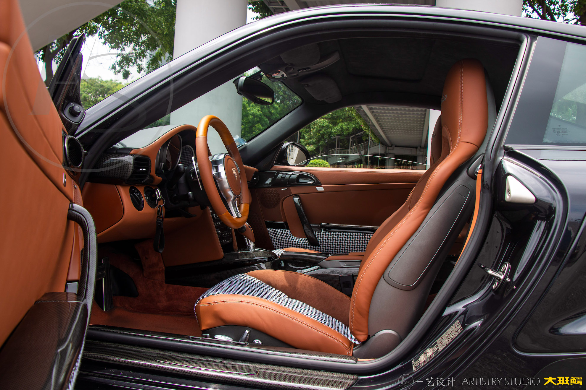 保时捷911与718跑车的区别,保时捷911turbos992敞篷跑车