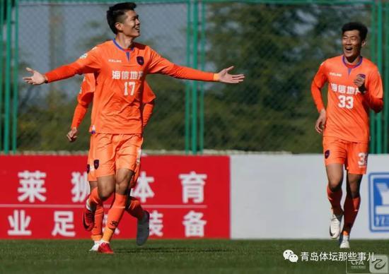 山东泰山和青岛海牛球迷,山东泰山与青岛海牛球员