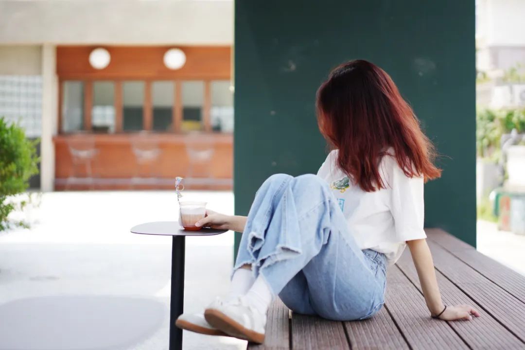 青岛的海给人很惬意,夏天青岛的海边热吗