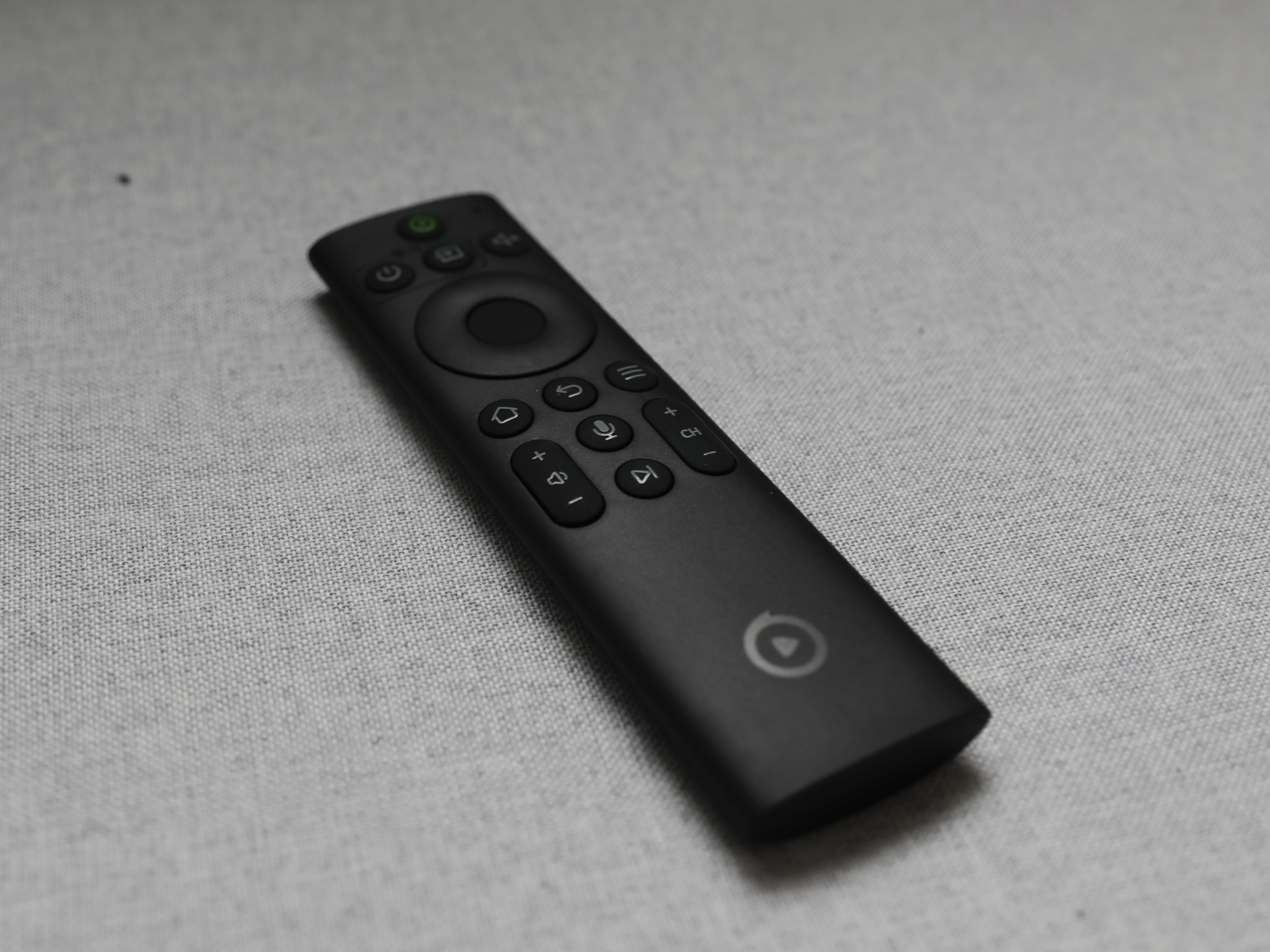 爱奇艺电视果6和腾讯极光5哪个好,爱奇艺电视果对比测评