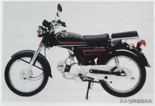 这些常人眼里的破铜烂铁,却是摩迷心中难得一遇的宝贝!