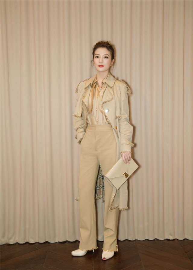 厚头发秋冬如何扎,秋冬发怎么扎好看