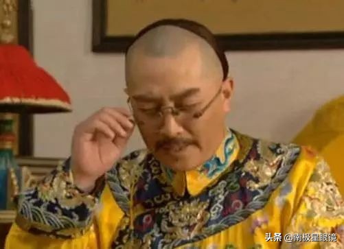 你知道能架在鼻梁上的眼镜是谁创制的吗？