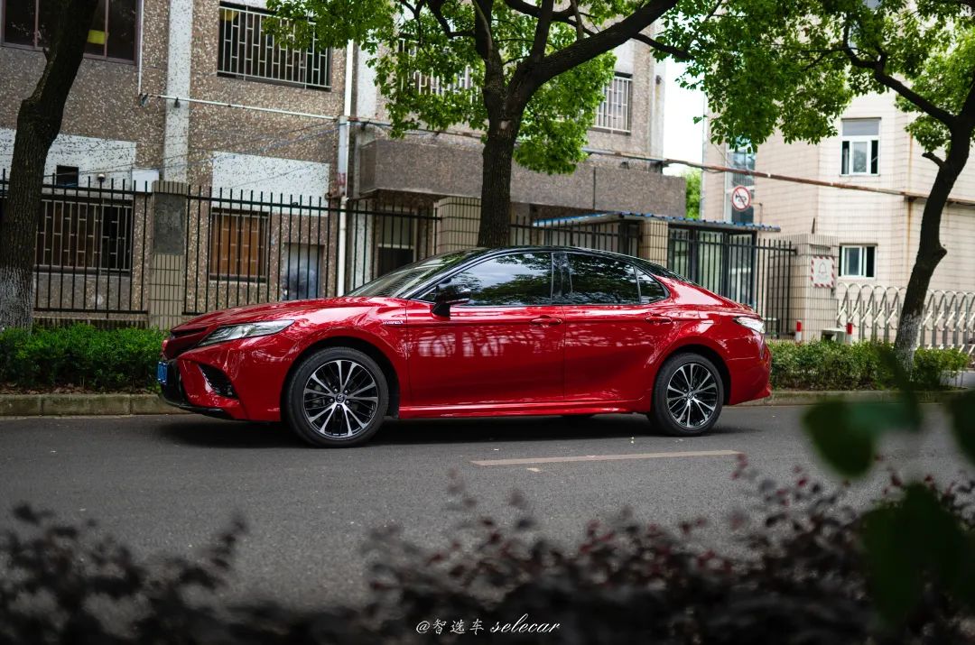 试乘试驾怎样可以吸引客户,试驾新一代凯美瑞双擎