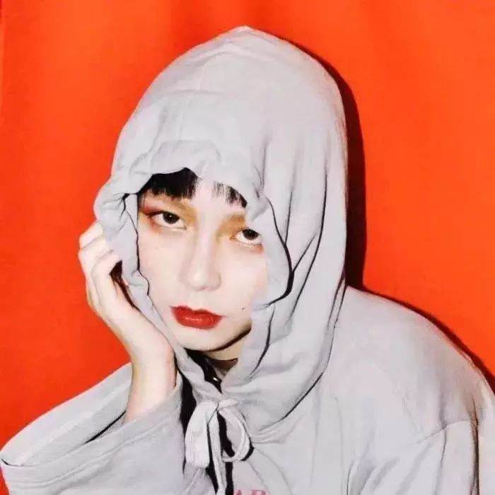 原宿风女生头像两张,头像图片原宿风女