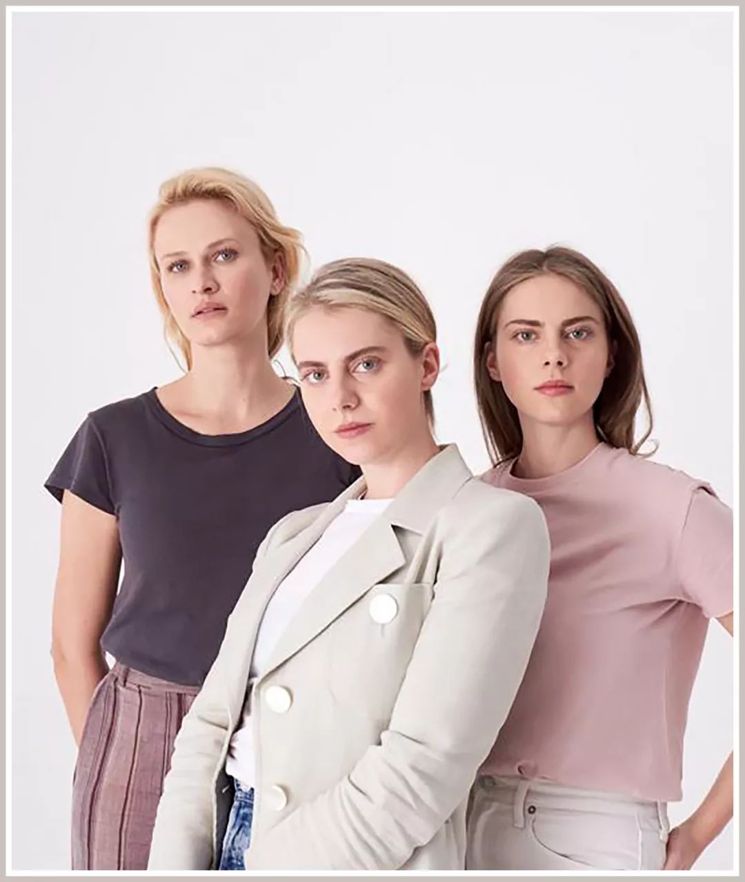 jennie用的小众休闲包,jennie同款小背包休闲百搭双肩包